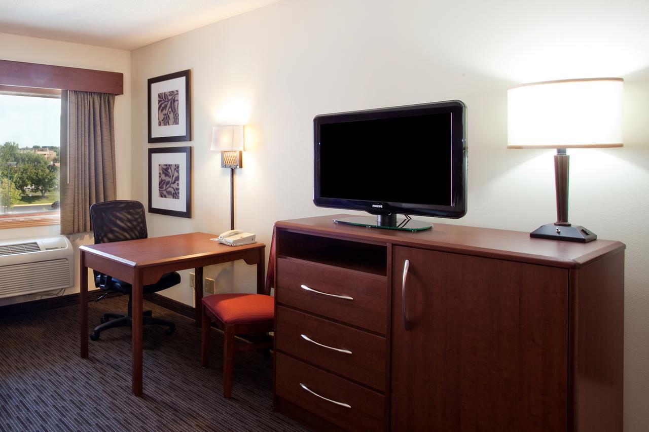 Americinn By Wyndham Dewitt Eksteriør bilde